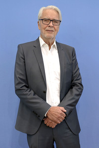 Bundespressekonferenz Umfrage Pflegekosten in Berlin