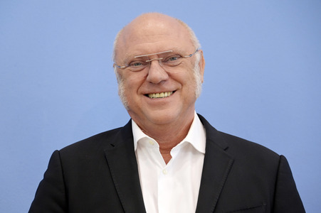 Bundespressekonferenz Umfrage Pflegekosten in Berlin