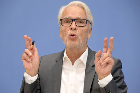 Bundespressekonferenz Umfrage Pflegekosten in Berlin
