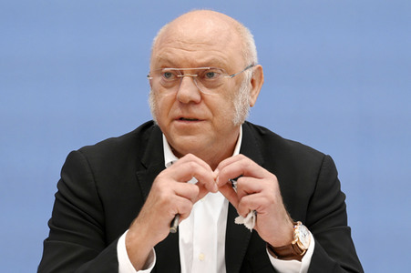 Bundespressekonferenz Umfrage Pflegekosten in Berlin