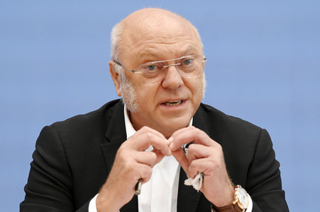 Bundespressekonferenz Umfrage Pflegekosten in Berlin