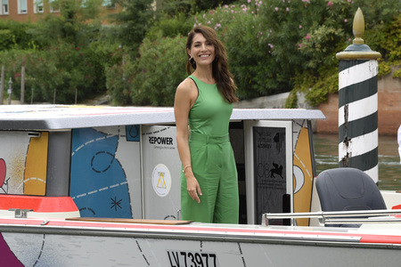 Caterina Murino bei der Ankunft am Hotel Excelsior, Internationale Filmfestspiele von Venedig 2023