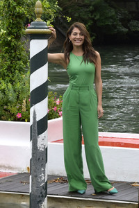 Caterina Murino bei der Ankunft am Hotel Excelsior, Internationale Filmfestspiele von Venedig 2023