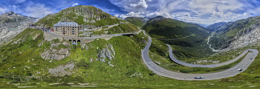 Symbolfoto Alpenpass