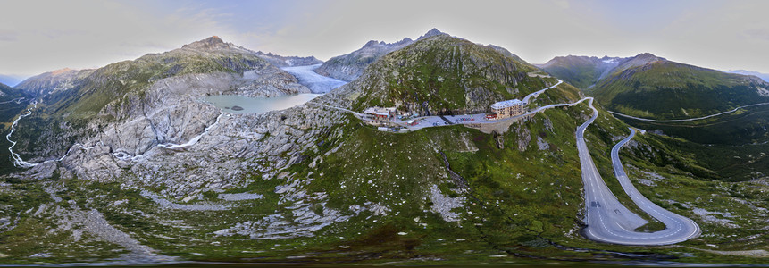 Symbolfoto Alpenpass