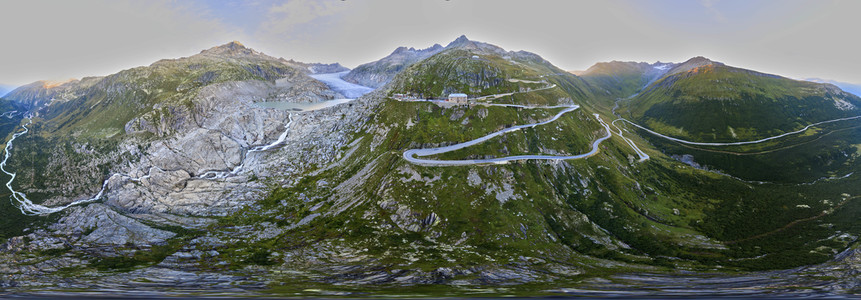 Symbolfoto Alpenpass