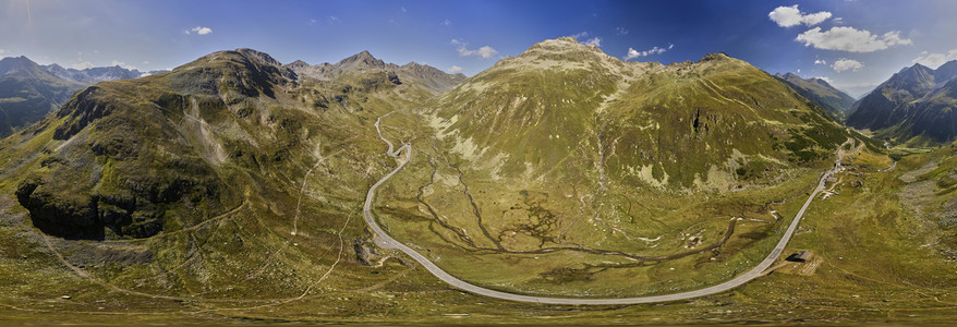 Symbolfoto Alpenpass
