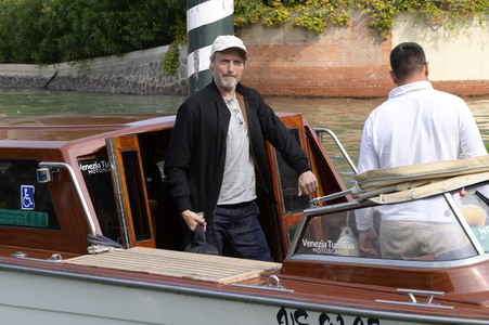Ankunft von Mads Mikkelsen am Hotel Excelsior, Internationale Filmfestspiele von Venedig 2023