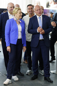Kai Wegner und Franziska Giffey beim Eröffnungsrundgang auf der IFA 2023 in Berlin