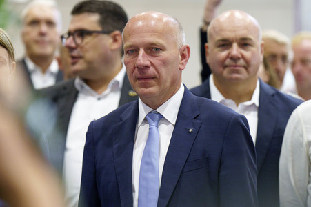 Kai Wegner und Franziska Giffey beim Eröffnungsrundgang auf der IFA 2023 in Berlin