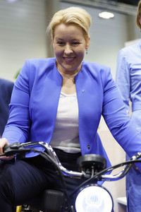 Kai Wegner und Franziska Giffey beim Eröffnungsrundgang auf der IFA 2023 in Berlin