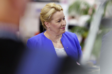 Kai Wegner und Franziska Giffey beim Eröffnungsrundgang auf der IFA 2023 in Berlin