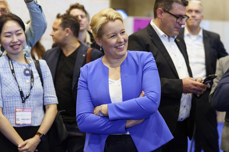 Kai Wegner und Franziska Giffey beim Eröffnungsrundgang auf der IFA 2023 in Berlin