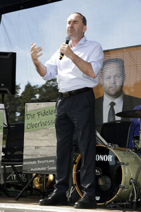 Hubert Aiwanger bei einer Wahlkampfveranstaltung der Freien Wähler Hessen in Wetter