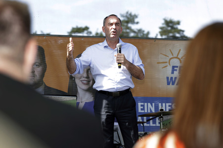 Hubert Aiwanger bei einer Wahlkampfveranstaltung der Freien Wähler Hessen in Wetter