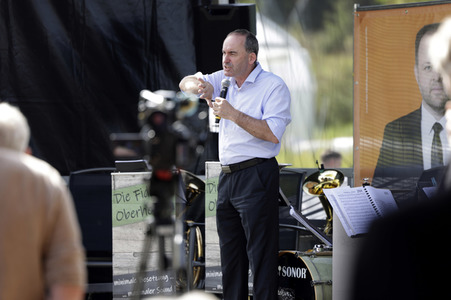 Hubert Aiwanger bei einer Wahlkampfveranstaltung der Freien Wähler Hessen in Wetter