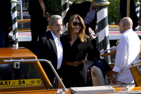 Ankunft von Carla Bruni und Nicolas Sarkozy am Hotel Excelsior, Internationale Filmfestspiele von Venedig 2023