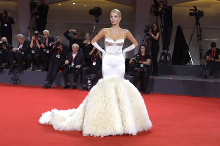 Filmpremiere 'Finalmente l'alba', Internationale Filmfestspiele von Venedig 2023
