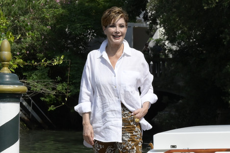 Ankunft von Edwige Fenech am Hotel Excelsior, Internationale Filmfestspiele von Venedig 2023