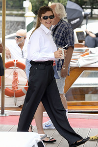 Ankunft von Maggie Gyllenhaal am Hotel Excelsior, Internationale Filmfestspiele von Venedig 2023