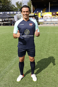 Benefiz-Fußballspiel 'Kicken mit Herz' 2023 in Hamburg