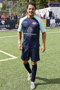 Benefiz-Fußballspiel 'Kicken mit Herz' 2023 in Hamburg