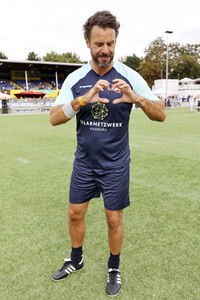 Benefiz-Fußballspiel 'Kicken mit Herz' 2023 in Hamburg