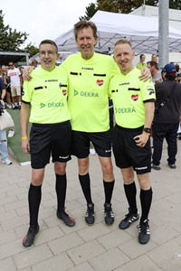 Benefiz-Fußballspiel 'Kicken mit Herz' 2023 in Hamburg