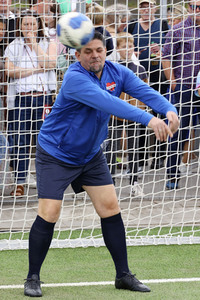 Benefiz-Fußballspiel 'Kicken mit Herz' 2023 in Hamburg