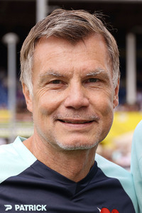 Benefiz-Fußballspiel 'Kicken mit Herz' 2023 in Hamburg