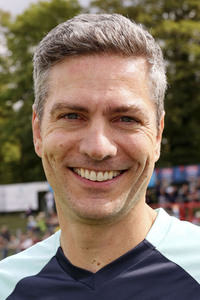 Benefiz-Fußballspiel 'Kicken mit Herz' 2023 in Hamburg