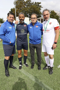 Benefiz-Fußballspiel 'Kicken mit Herz' 2023 in Hamburg