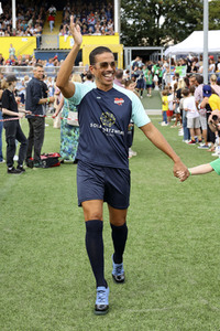 Benefiz-Fußballspiel 'Kicken mit Herz' 2023 in Hamburg