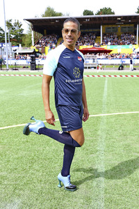 Benefiz-Fußballspiel 'Kicken mit Herz' 2023 in Hamburg