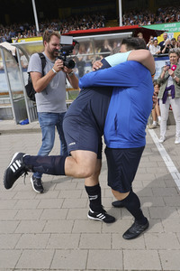 Benefiz-Fußballspiel 'Kicken mit Herz' 2023 in Hamburg