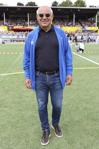 Benefiz-Fußballspiel 'Kicken mit Herz' 2023 in Hamburg