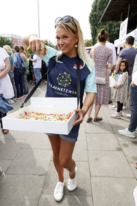 Benefiz-Fußballspiel 'Kicken mit Herz' 2023 in Hamburg