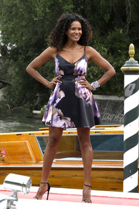 Ankunft von Denny Méndez am Hotel Excelsior, Internationale Filmfestspiele von Venedig 2023