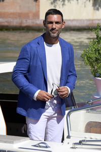 Ankunft von Francesco Arca am Hotel Excelsior, Internationale Filmfestspiele von Venedig 2023