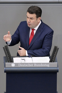 120. Sitzung des Deutschen Bundestages in Berlin