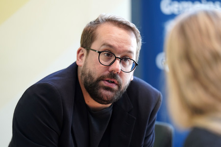 Podiumsdiskussion 'Bring Back Kids to Ukraine: Die Entführung ukrainischer Kinder' in Berlin