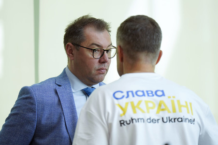 Podiumsdiskussion 'Bring Back Kids to Ukraine: Die Entführung ukrainischer Kinder' in Berlin