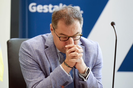 Podiumsdiskussion 'Bring Back Kids to Ukraine: Die Entführung ukrainischer Kinder' in Berlin