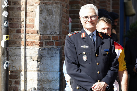 Boris Pistorius und Prinz Harry besuchen das Rathaus in Düsseldorf