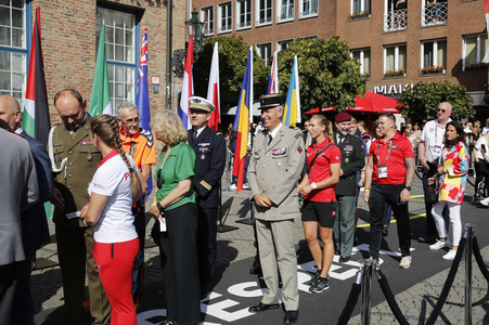 Boris Pistorius und Prinz Harry besuchen das Rathaus in Düsseldorf