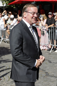 Boris Pistorius und Prinz Harry besuchen das Rathaus in Düsseldorf