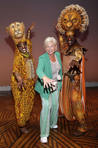 Besuch von Claudia Jung beim Musical 'Der König der Löwen' in Hamburg