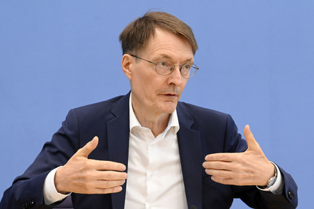 Bundespressekonferenz Krankenhaustransparenzgesetz in Berlin
