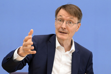 Bundespressekonferenz Krankenhaustransparenzgesetz in Berlin