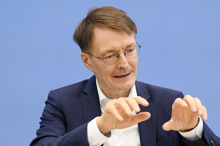 Bundespressekonferenz Krankenhaustransparenzgesetz in Berlin